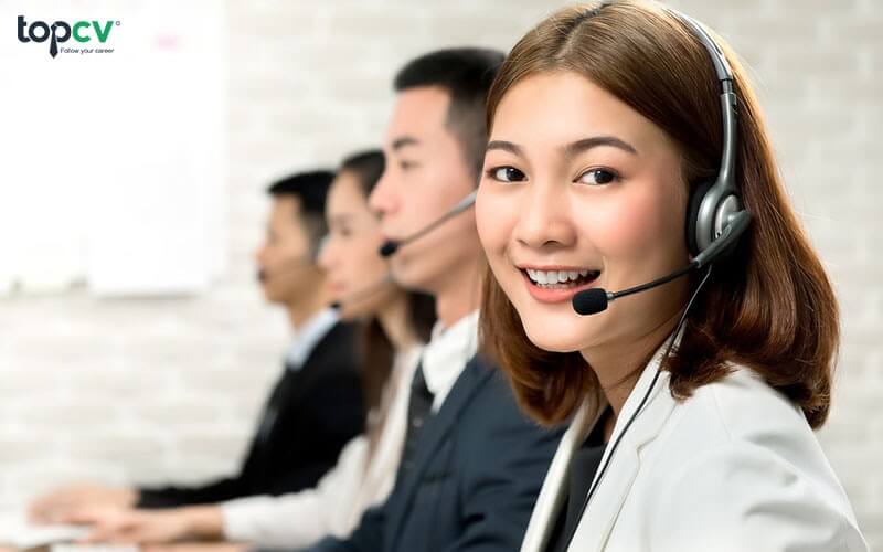 Hình ảnh Mr. Tâm đang tư vấn cho đối tác về giải pháp logistics